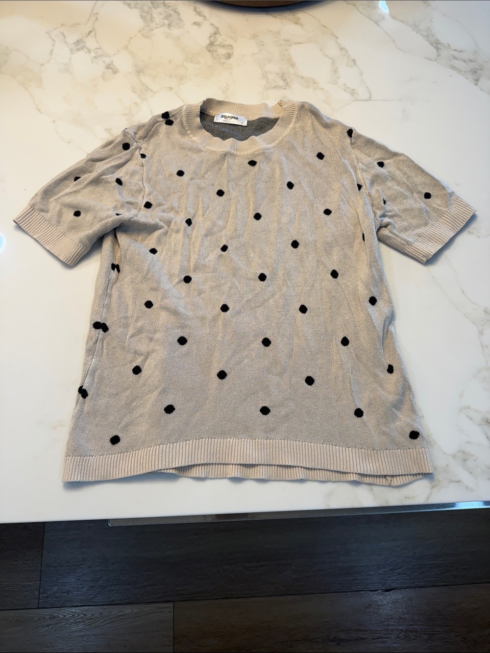 zeagoo Cream Short Sleeve Crewneck Sweater with Black Polka Dots